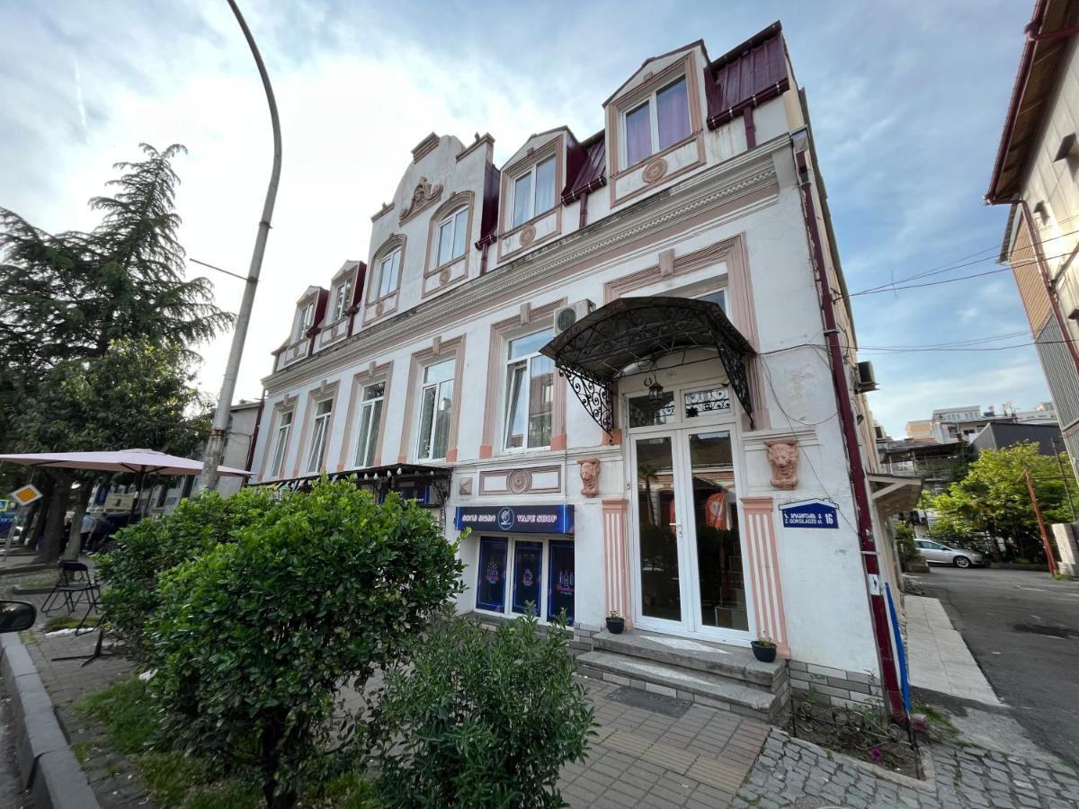 Old Clty Hotel Батуми Экстерьер фото