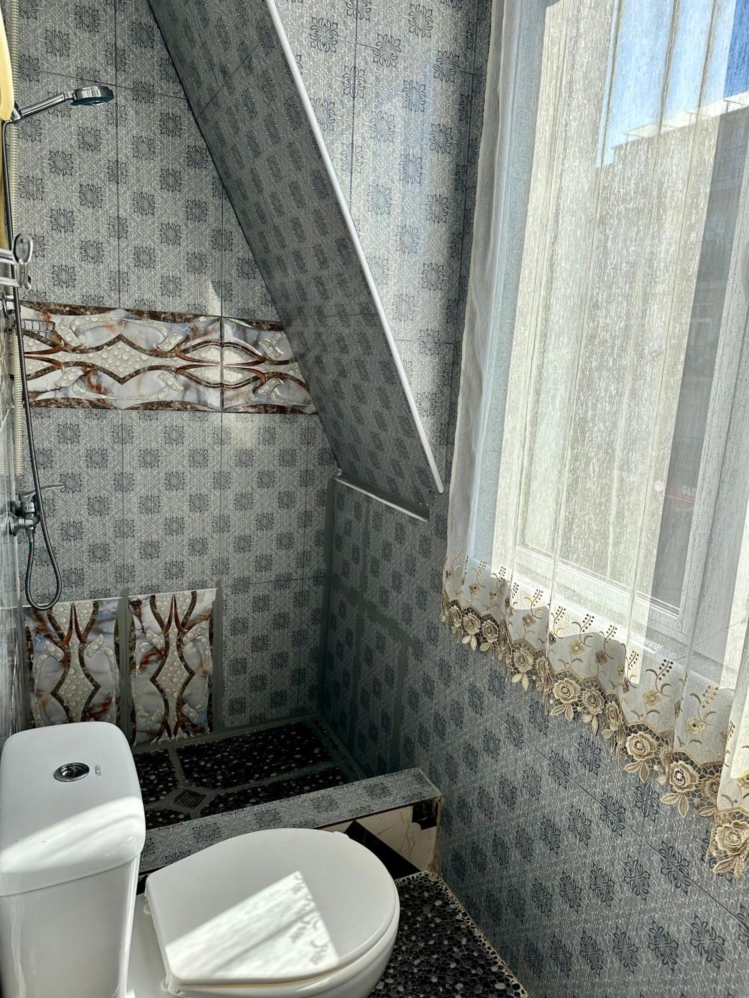Old Clty Hotel Батуми Экстерьер фото